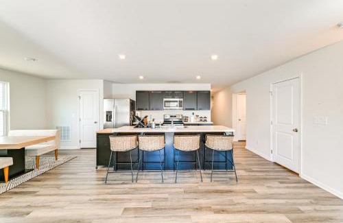 Charlotte House | Less Than 6 Mi to Uptown Charlotte Bright Home with Yard