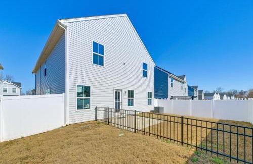 Charlotte House | Less Than 6 Mi to Uptown Charlotte Bright Home with Yard