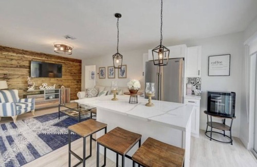 Harbor Village Villa | Less than a Mile to the beach! Walk to shops and beach! Villa pool house dream!