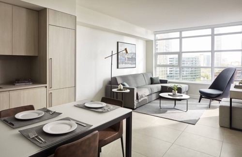 South Lake Union Hotel | Level Seattle- One Bedroom Suite plus Office