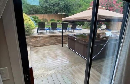 Lexington House | Lexington Fun Zone! Pool! HotTub! Arcade! Games!