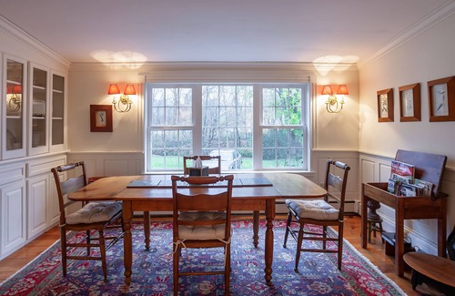 Walpole House | Lg/Charming Updated Farmhouse Historic Picturesque Walpole NH/VT Border sleeps 9