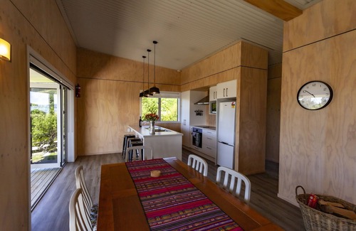 Tata Beach House | Ligar Bay Modern Bach - Sea View, Free Wi-Fi