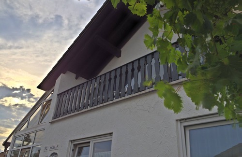Neustadt-Geinsheim Apartment | Light-filled, 85 sqm * (DTV) Apartment in the beautiful Pfalz