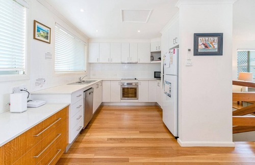 Yamba House | Lighthouse Unit 1, TOP NOTCH