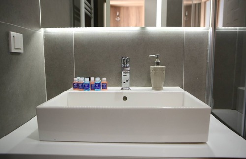 Arnavutkoy Hotel | Lily Airport Otel