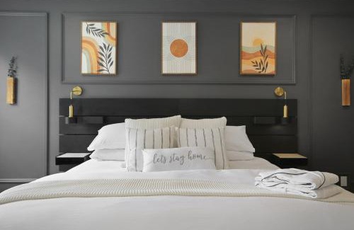 Columbia House | Lily Cove Retreat