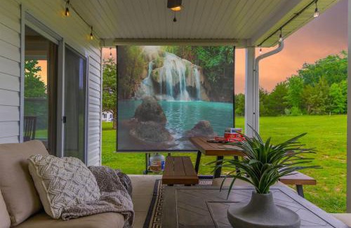 Columbia House | Lily Cove Retreat