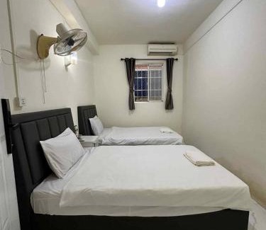 Khemarak Phoumin House | Lim Mohaleap Guest House