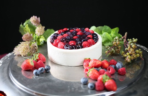 Sano House | Limited to one pair per day. Welcome to your own luxurious retreat. Please spend time with your loved ones and your dog while being healed by the scent of herbs.