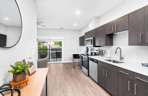Duluth Apartment | Lincoln Park Boutique Hotel