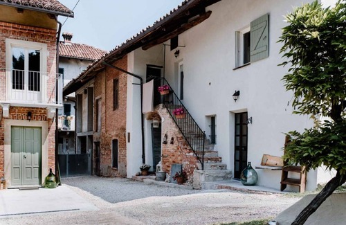 Govone Apartment | Lindhouse Govone | Salvia | Romantic house B&B