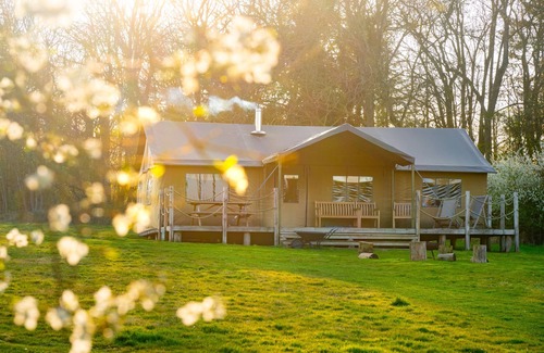 Saxmundham Cabin | Linnet at Sweffling Hall, Dog Friendly