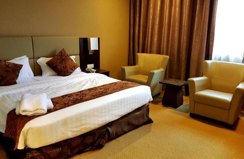 Lintas Plaza Hotel | Lintas View Hotel