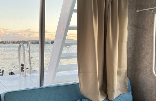 Aventura Boat Rental | Little beauty on the water
