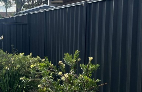Port Macquarie Villa | Little Boat Guesthouse - close to CBD, walk to restaurants, pets