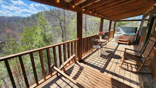 Gatlinburg - Pigeon Forge Villa | Little Cabin All To Yourself