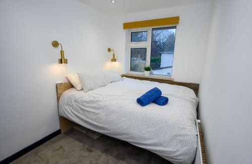 Staple Hill House | LITTLE COTO Fully Equipped South West Home By STAE-Homes