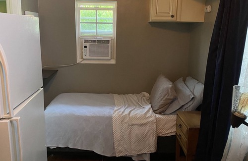 Altadena Apartment | Little Cottage
