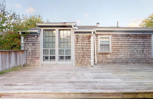 Edgartown Apartment | Little Cozy Corner
