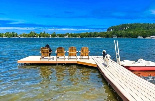 Lion's Head Cabin | Little Lake Lookout: Beach, Views, Dock, Dogs!