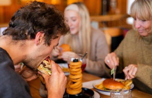 Yarmouth Ski Chalet | Little Lodge At Tapnell Farm