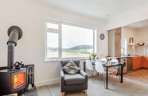 Llandudno Apartment | Little Orme View