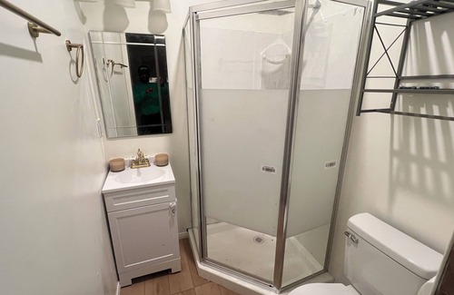 Valencia Apartment | Little safe quiet front yard 1 bedroom