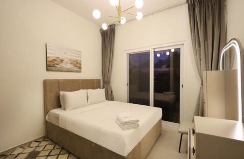 Dubai Villa | Livbnb- Classy 3BR plus Maid's Villa with Private Patio