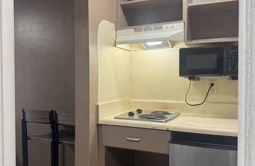 Jonesboro Cabin | Live In Lodge Extended Stay