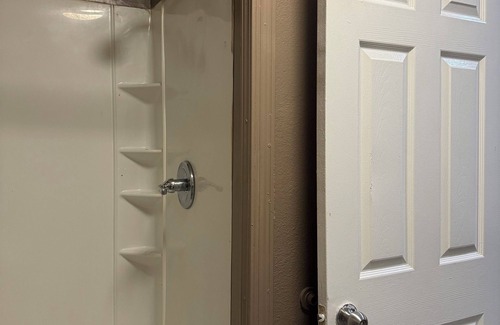 Jonesboro Cabin | Live In Lodge Extended Stay