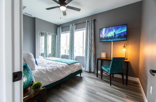 University Heights Apartment | Live Like A Local - Walk To Dining, Shops & Park