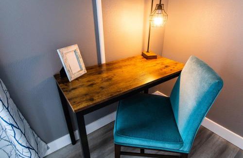 University Heights Apartment | Live Like A Local - Walk To Dining, Shops & Park