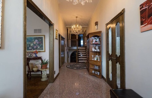Humber Summit House | Live Like a Princess in Stunning Chalet-Style Home - YYZ