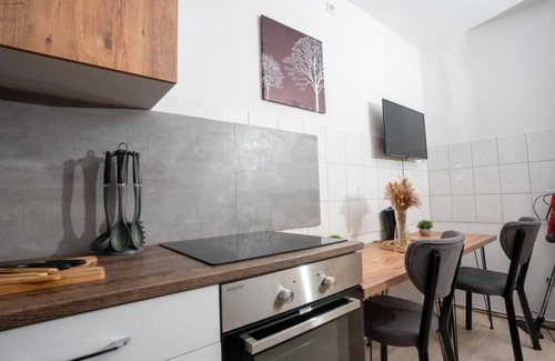 Oberhausen Apartment | Livemore24 - Space in Duisburg 24/7 check-in