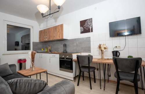 Oberhausen Apartment | Livemore24 - Space in Duisburg 24/7 check-in