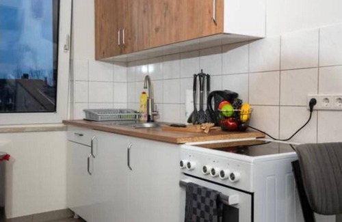 Oberhausen Apartment | Livemore24 - Space in Duisburg 24/7 check-in