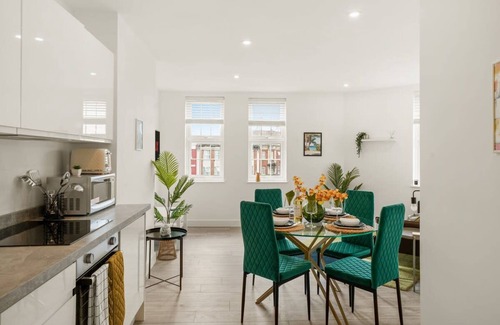 Burnt Oak Apartment | Livestay Modern 2Bed Apartment in Burnt Oak London