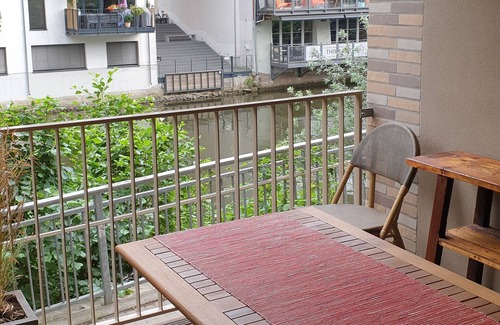 Plagwitz Apartment | Living on the riverside