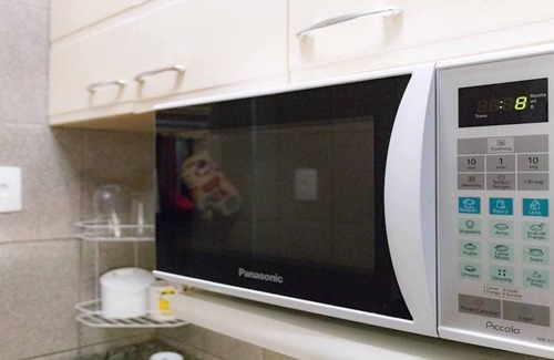 Ponta da Praia Apartment | LIVING ROOM HALF BOARD π CHANNEL 6 - AIR, WI-FI, CABLE TV, WASHING AND DRYING AND GARAGE