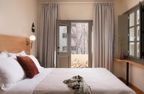 Athens City Centre Hotel | Living Yard Acropolis
