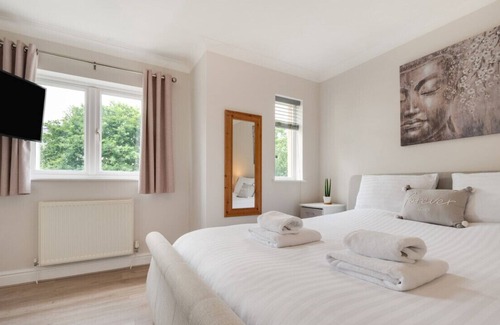 Pentrefelin House | Llety-Cariad - Two Bedroom House, Sleeps 5