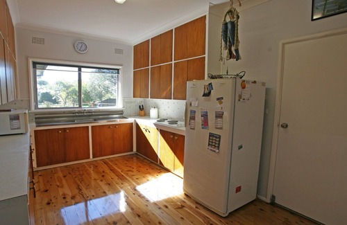 Bermagui House | Llorene - 140 Murrah Street- Great for families , fishing groups, pet friendly