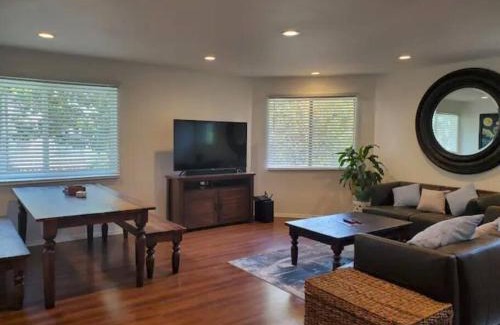 Mar Vista Apartment | Located In The Heart Of The West Side