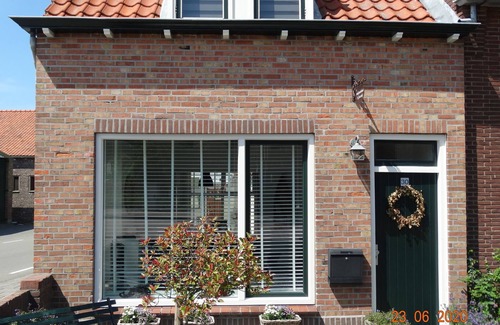 Biervliet House | Located in the western part of Zeeuws-Vlaanderen on the North Sea coast route, in the beautiful village Biervliet