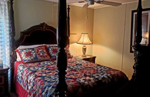 Jacarandas House | Located near Gulf of Mexico. This house offers 2 bedroom and 2 Bathroom