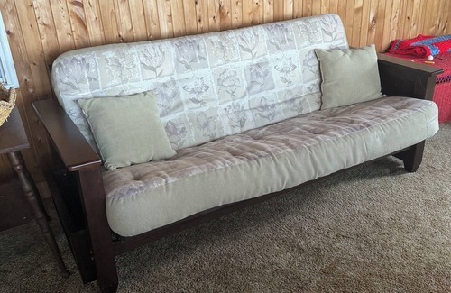 Columbia Cottage | Located on the Albemarle Sound, this family-friendly home has room for everyone!