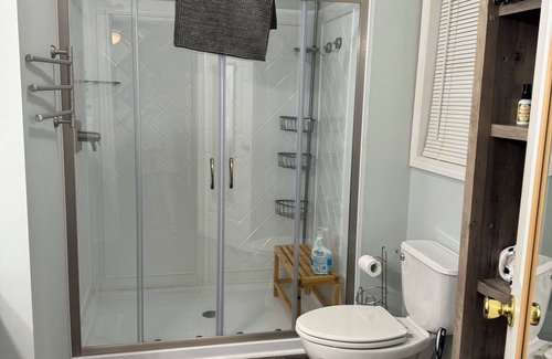 Columbia Cottage | Located on the Albemarle Sound, this family-friendly home has room for everyone!