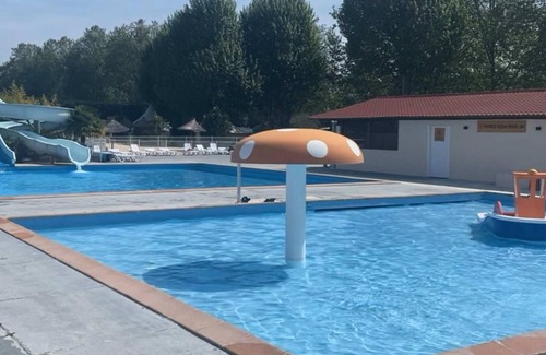 Chateauneuf-de-Galaure House | Location Mobil Home Dans la Drome "bienvenue au 102"