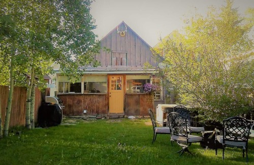 Crested Butte Cottage | Location, Large Fenced Yard and a hot tub!